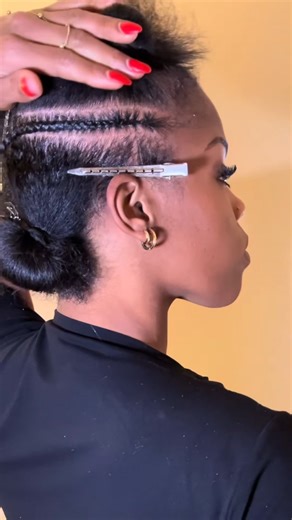 135K views · 4.3K reactions | 2 Trendy Quick Weave Hairstyles  . . . . Find the wefted hair that can be styled just like your own hair on our website (link in bio)  If you are not sure which texture works with your hair, feel free to DM us some pics for suggestions 殺 . . #betterlength #weftedhair #quickweave #protectivestyle #protectivestyling | Betterlength | Facebook