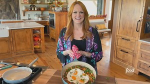 131K views · 678 reactions | The Pioneer Woman - Ree Drummond's Corned Beef Hash (with sweet potatoes AND russet potatoes!) is the #1 reason we're getting out of bed  Get more recipes from Ree, Saturdays at 10a|9c and subscribe to discovery+ to stream more episodes of the show: https://links.discoveryplus.com/P6K9VEgeygb. #discoveryplus Get the recipe: https://foodtv.com/3IqflV5. | Food Network | Facebook