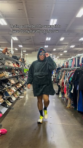 TOM | NYC Run Happy Runner on Instagram: "If you see me dressed like this before my marathon tomorrow, YES YOU DID 🙃 The Best Marathon Throwaway Runway only fits one (the best), so don’t stand in my way 🤣 Thick enough to keep me warm Thin enough to still stay agile Has a hood so I can stay away from paparazzi Long enough for any pre-race bush emergencies 🚽🧻 Short enough to still show off some skin/legs Big front pouch to keep all the snacks Two side pockets for when I take my shades off And 
