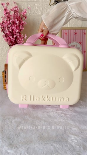 Hello Kitty Vanity Case Makeup Kit 🎀🌸 #shorts