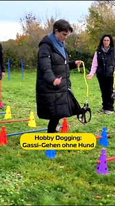 Statt "Hobby Horsing" jetzt auch "Hobby Dogging", was sagt ihr zum Hund ausführen... ohne Hund?! 😄 #taff #hobbyhorsing #hobbydogging #joyn #prosieben | taff