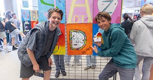 Kinderkunstlijn Zandvoort presenteert 'letterlijk' een ABC-tje kunst!