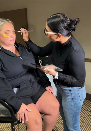 Day in the life of a Makeup Artist- Rachel’s wedding edition. For Fridays wedding I worked as a second artist alongside Carissa for our bride Rachel’s special day. Love getting to reconnect and work alongside Carissa, she is amazing at what she creates. Had a total of 4 applications 🫶🏽 Bride- Rachel B Makeup Artists- Me 🎨  @Carissa | MUA #makeupbycandicee #makeupartist #makeupartistchicago #chicagobridalmakeupartist #illinoismakeupartist