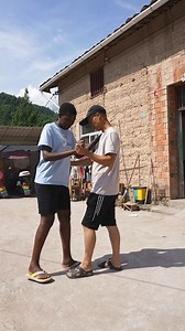 196K views · 9.7K reactions | My husband stepped on my foot while we were dancing and as an apology, he bought me a Black Chicken | Rose鄉村 | Facebook