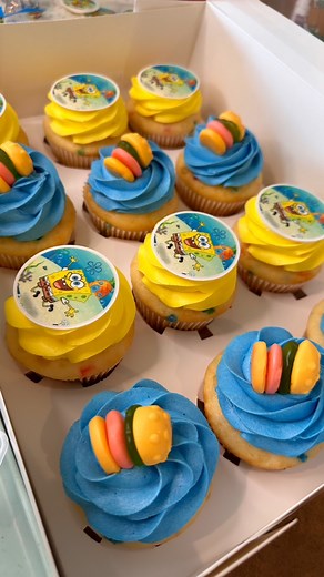 SpongeBob Cupcakes 療#sweetsrpoppin #cupcakes #cupcake #cupcakesofinstagram #spongebob #spongebobcupcakes #cupcakestagram #decoratingcupcakes #decorating #cupcakedecorating #buttercream #buttercreamfrosting #tutorial #tutorials #cupcaketutorials #edibleimage #edibleimages #krabbypatty #cookiecake #cakes #cakedecorating #cakeart #birthdaycupcakes #funfetti #funfetticupcakes #cakepop #cakepops #cakesicle #cakesicles | Sweets R Poppin’ | Facebook