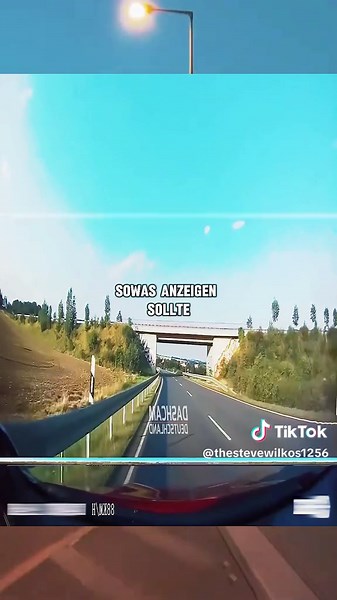 Daschcam Deutschland #germany #dashcam #baddriving #germanautobahn #germandashcam #dashcamdeutschland #autokamera #verkehrsvideo #autovideo #dashcamaufnahme #autofahren #verkehrssicherhei #unfallkamera #dashcammomente