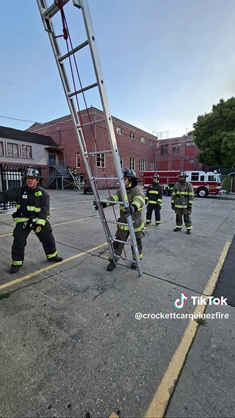 Train, train, train. 🪜 🚒 🧑‍🚒 #BayArea #fire #crockett #california #sugar #contracosta #firefighter