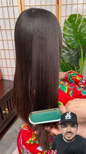 𝘑𝘶𝘢𝘯 𝘛𝘰𝘳𝘰 on Instagram: "¡Increíble transformación en segundos! 😱✨ Mira cómo este cepillo alisador viral convierte un cabello enredado y esponjado en un acabado liso, brillante y espectacular. Súper fácil y rápido de usar, resultados profesionales sin esfuerzo. ¿Lo probarías? 💇🏻‍♀️ #Cepillo #cepilloalisador #cabello cabellorizado"