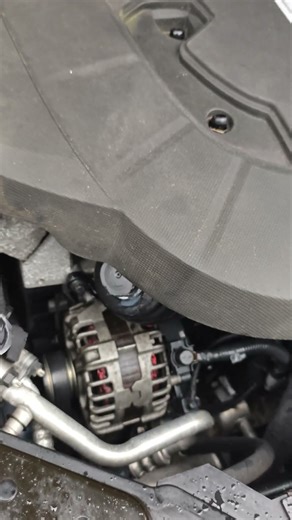 Volvo v40 2.0d tapping sound.. 🤔