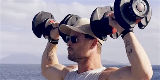 5 Ways Chris Hemsworth Stays in Superhero Shape