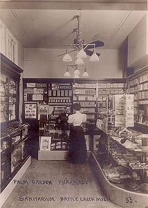 This is What Camera Shops Looked Like a Century Ago