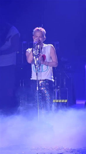 19K views · 601 reactions | [Day1-GD Übermensch in KL] "Untitled, 2014" FULL Beautiful Ending✨ 完美闭幕✨ CR: 邱邱邱邱邱@xhs #GD #GDRAGON #Übermensch #ÜbermenschInKL | BigBang Malaysia M.VIP Family | Facebook