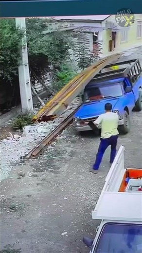 The Riskiest Way to Unload Steel 😱