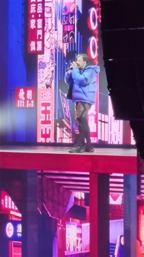 OSAKA en concert 🌸 Flow et ambiance folle – Orelsan