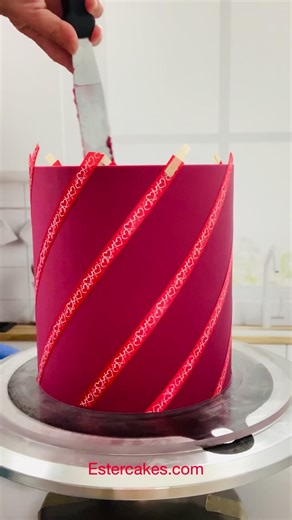 Mother's Day Cake Decorating Tutorial: Burgundy & Gold Buttercream Flowers