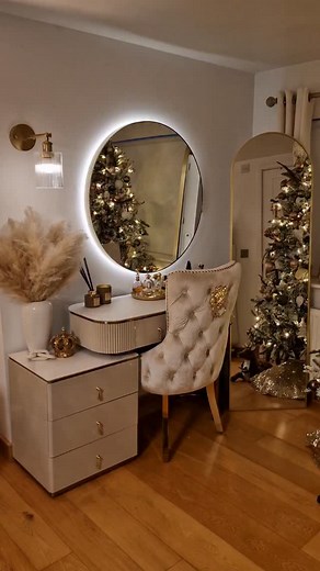 Bedroom Christmas Tree Reveal 2025 ✨️ I always love to see my christmas tree in my bedroom as I find it so relaxing. Im not going to lie. I've been lacking motivation to trim up this year for one thing or another, but today was the day. I've used creams, brown, gold & green decorations which are nearly all from @bm_stores a few from previous years & some new ones. Hope you like it as much as I do ✨️ Some tagged items previously gifted #christmasmagic #christmasmood #cosychristmas #cozychristmas 