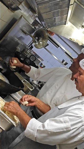 Veg Manchurian banane ka tarika 🥰 hotal chef #viral #hotel #yutubeshorts #chef