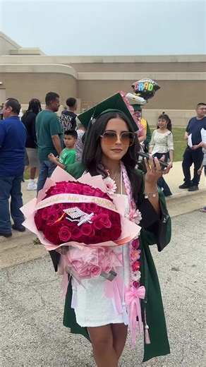 girlll i js “guadado “ 🥹🩷🎓 #grad #katheriin_g #classof2026 | graduation