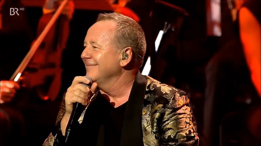 33K views · 1.4K reactions | «Don't You (Forget About Me)» canción de la banda escocesa Simple Minds, escrita por Keith Forsey y Steve Schiff para la banda sonora de la película The Breakfast Club (1985). | Videos Musicales Solo En Hd | Facebook