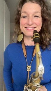 plopp technique 🎷🎶 step by step getting the beat together! Soon live in Blue Note Sao Paolo and Rio de Janeiro Earrings by @havanaflamingo . . . #saxophone #sax #music #jazz #inspiration #artist #beatbox | Nicole Johänntgen