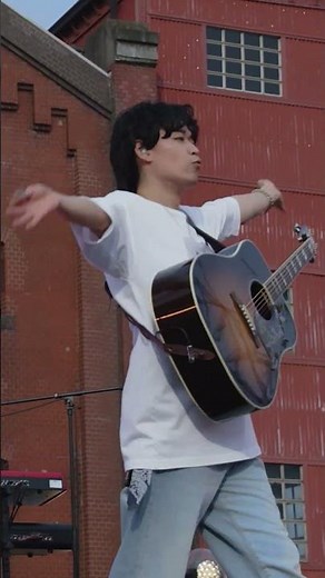 デビュー5周年を記念して開催された、Tani Yuuki Free Live “Bon Voyage!” at 横浜赤レンガ倉庫より、️「おかえり」を公開！❤️‍🔥