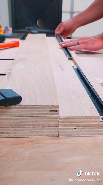 Adjustable Stop Block for Crosscut Sled Fence