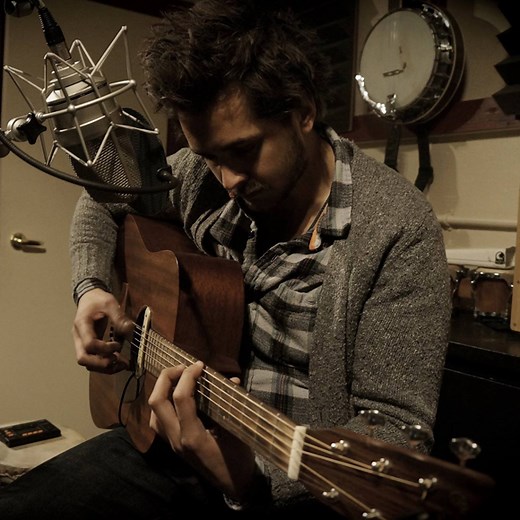 La Voix du jour - Mathieu Holubowski reprend Hallelujah de Jeff Buckley - Hollywoodpq.com