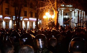 "Тітушки", АТОвці, поліція і сльозогінний газ: чому відбулась різня в Полтаві