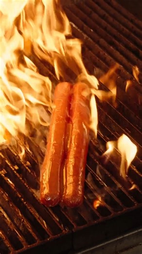 Sometimes all you want is a meal that hits the spot! Stop by any of our TravelCenters of America locations nationwide and see for yourself. From in-store full-service restaurants to grab and go items, TA has what you are looking for. | TravelCenters-TA-Petro