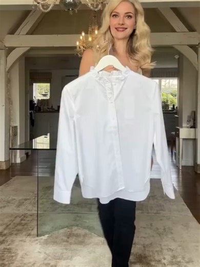 Do you like it?#goeliausa #goelia #fashion #outfit #vintagefashion #wool #winter