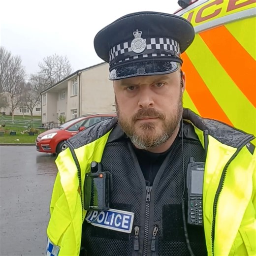 A quick message from our Neighbourhood Policing Sergeant who's on patrol in the Bilton area of Harrogate today... 👮‍♂️ We're responding to your concerns about drug use and anti-social behaviour in the area, and doing similar patrols in other parts of the district. We're working hard to tackle the issues you tell us matter in your community so chatting to everyone during today's patrols has been great (unlike the weather!)🌧️ If you need to report crime or anti-social behaviour, you can do it on