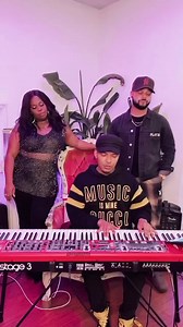 270K views · 10K reactions | I love singing with my friends  #hrsandhrschallenge Stevie Mackey | Amber Riley | Facebook