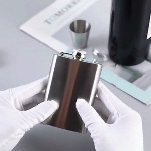 5 Oz Stainless Steel Hip Flask - Leakproof Drinking Set With Funnel for Men, Camping Pocket Easy Pour Whiskey Metal Liquor Flask - Ideal Gift