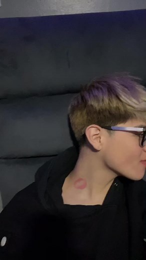 Understanding Lipstick Kisses and Their Meaning