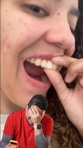 Your teeth SHOULD NOT move like that 👀