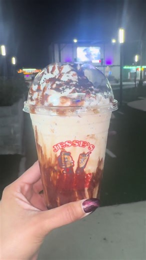 @Jesse’s Burgers and Shakes brought the boys to the yard #htx #jessesburgersandshakes#houston #milkshake