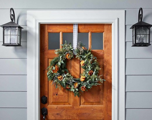 How to Make a Farmhouse-Style Dried Orange Wreath