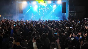 38K views · 915 reactions | Concert extraordinar al trupei "Cargo", la Reșița. | Express de Banat | Facebook