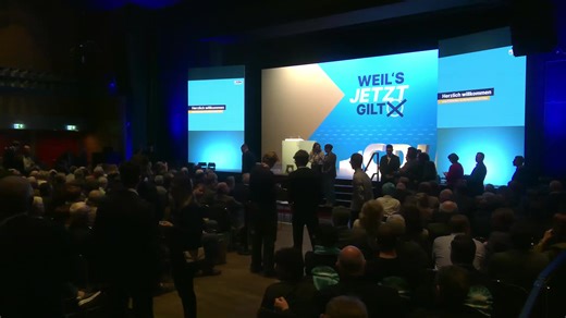 Kurz vor dem 38. Parteitag der CDU Deutschlands ist Friedrich Merz zu Gast auf dem Politischen Aschermittwoch der CDU Rheinland-Pfalz in Trier. Gemeinsam mit Spitzenkandidat Gordon Schnieder kämpfen wir für ein starkes Ergebnis bei den kommenden Landtagswahlen. Die CDU ist die einzige Partei, die in der Breite des Landes Verantwortung trägt. Das ist gut für Deutschland. Und Gordon Schnieder wird als neuer Ministerpräsident gut für Rheinland-Pfalz. | CDU