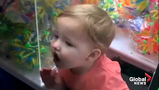 Alabama 2-year-old gets stuck in ‘Claw’ toy machine