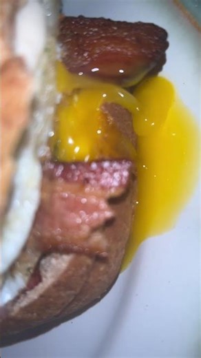 What yall know about a triple stack cinnamon bagel