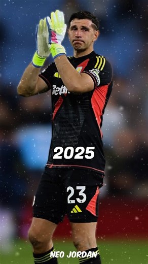 Evolution of Emiliano Martinez (2012 - 2025) 🇦🇷 💫 #Martinez #goalkeeper #AstonVilla #soccer #skills #emilianomartinez #club #BallondOr #football | MrSoniq