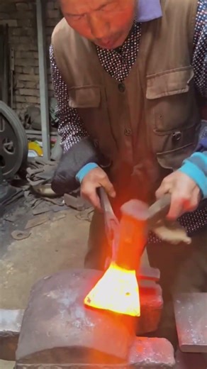 Powerful Forging Hammer Process #HotMetal #ForgingWork #HeavyTools
