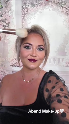 #AbendMakeup #GlamMakeup #NightOutMakeup #EveningGlam #PartyMakeup #SmokeyEye #MakeupTransformation #GlamVibes #AbendLook #Schminktipps #MakeupIdeen #MakeupLiebe #AbendStyle #BeautyTok #MakeupTikTok #TrendingMakeup #GlowUp #MakeupTrend #FürDich #FYP