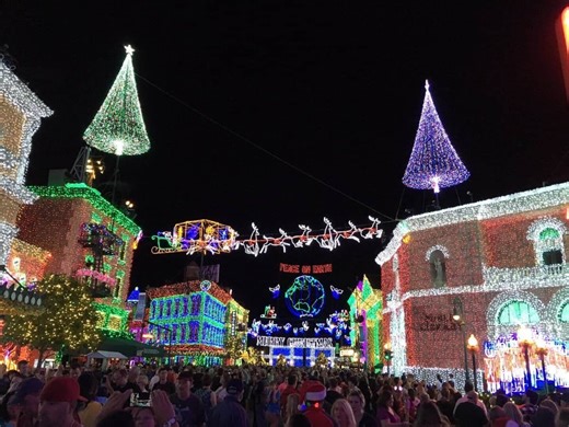 Remembering the Osborne Family Spectacle of Dancing Lights at Disney's Hollywood Studios