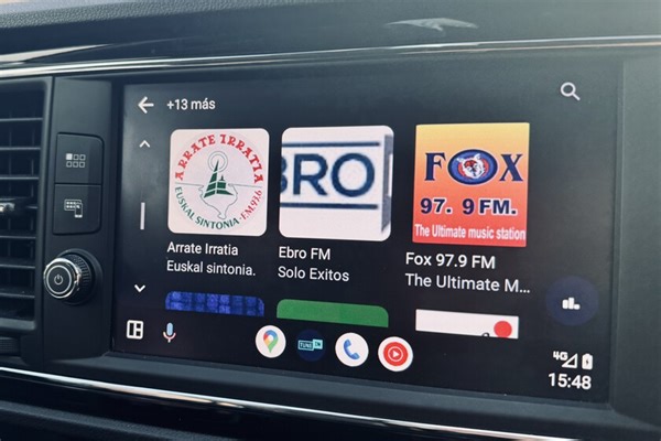Esta aplicación de radio en Android Auto resuelve el principal problema de escuchar mis emisoras favoritas mientras viajo