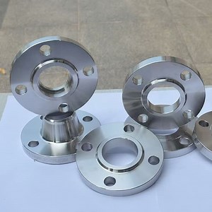 [Hot Item] ASTM A182 F304/304L Stainless Steel Weld-Neck Flanges ASME B16.5 Class 150/300/600 Forged Pipe Flange Connections