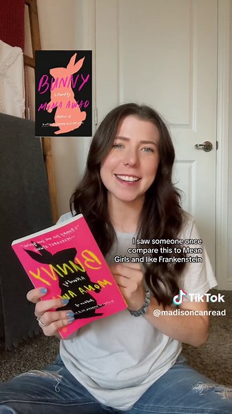 Would have been the perfect time to wear my shirt that says “youre in a cult, call your dad” - a missed opportunity 🙃 I talk about some of these TOO much but they fit so many categories and I love them ♥️ #madisoncanread #booktok #booktokfyp #horrorbooktok #horrorbookrecs #horrorbooks #cultbooks #cultfiction #bookswithcults