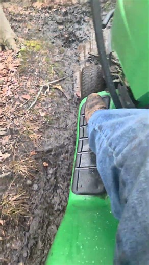 john deere lt133 stock rippin top gear pull throw the mud