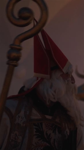 Die Vorweihnachtszeit am Achensee 🎄💫👇🏼 1️⃣ Bergadvent in Pertisau – besinnlich & herzlich mit stimmungsvollem Programm 2️⃣ Seeweihnacht der Achenseeschifffahrt – Das Schiff verbindet die stimmungsvollen Weihnachtsmärkte und hat sogar einen eigenen Christkindlmarkt an Bord. 🚢🎁 3️⃣ Landweihnacht in Achenkirch – direkt am Seeufer ❄️ @Kräuterhüttl Achensee 4️⃣ Tiroler Bergweihnacht im Sixenhof - Heimatmuseum Achental – lebendige Tiere & große Krippenfiguren 🫏 5️⃣ Museumsweihnacht in der Achen